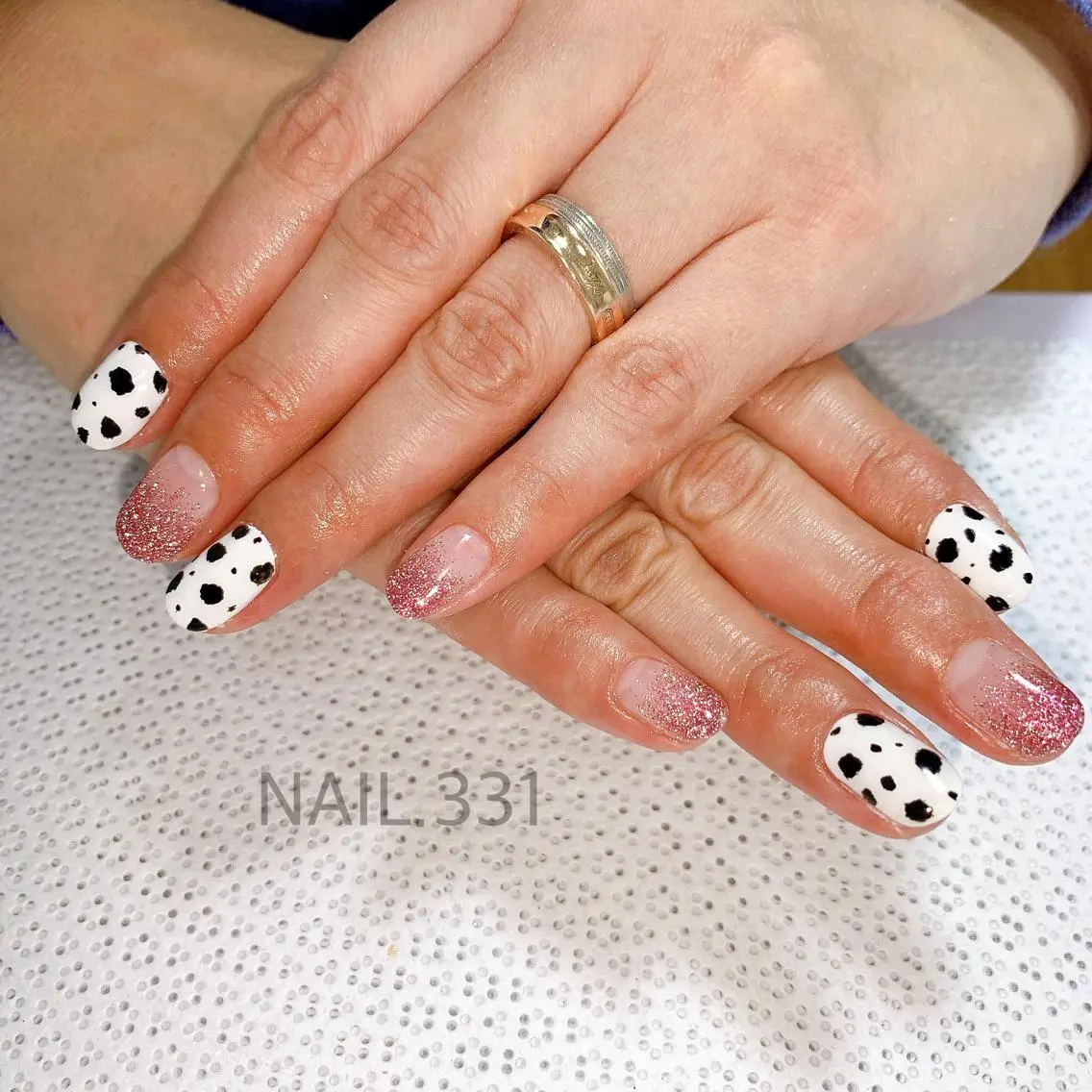 ネイル キラキラネイル ニュアンスネイル ストーンネイル Nail 331のネイルデザイン