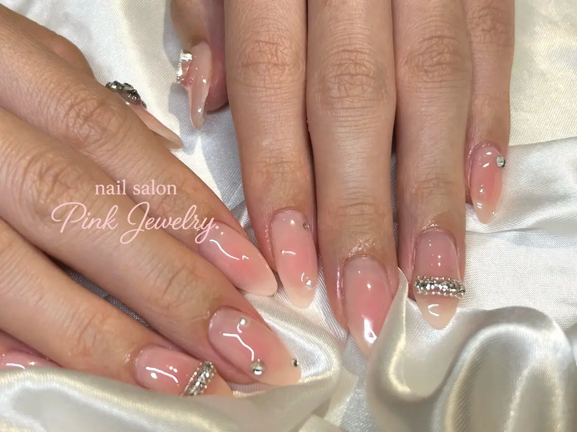 ネイル ハンドネイル Pink Jewelry.のネイルデザイン