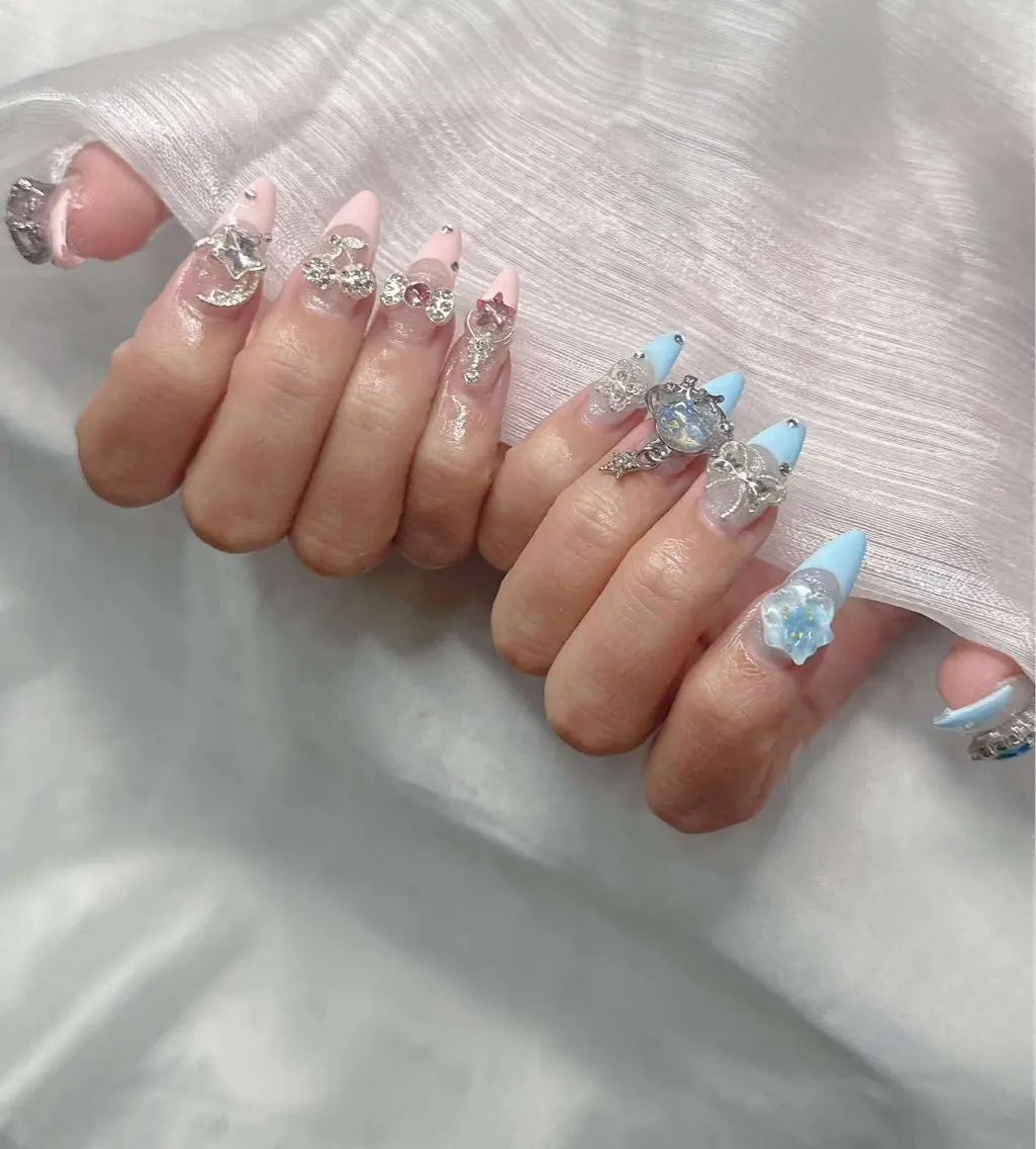 ネイル 長さ出し グラデーション 卒業式 キラキラネイル マグネットネイル ハンドネイル Lee Nailsのネイルデザイン