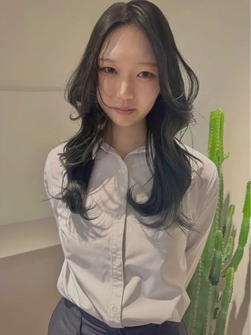 ミディアム カラー ヘアカラー ROSTAR セイゴのヘアスタイル