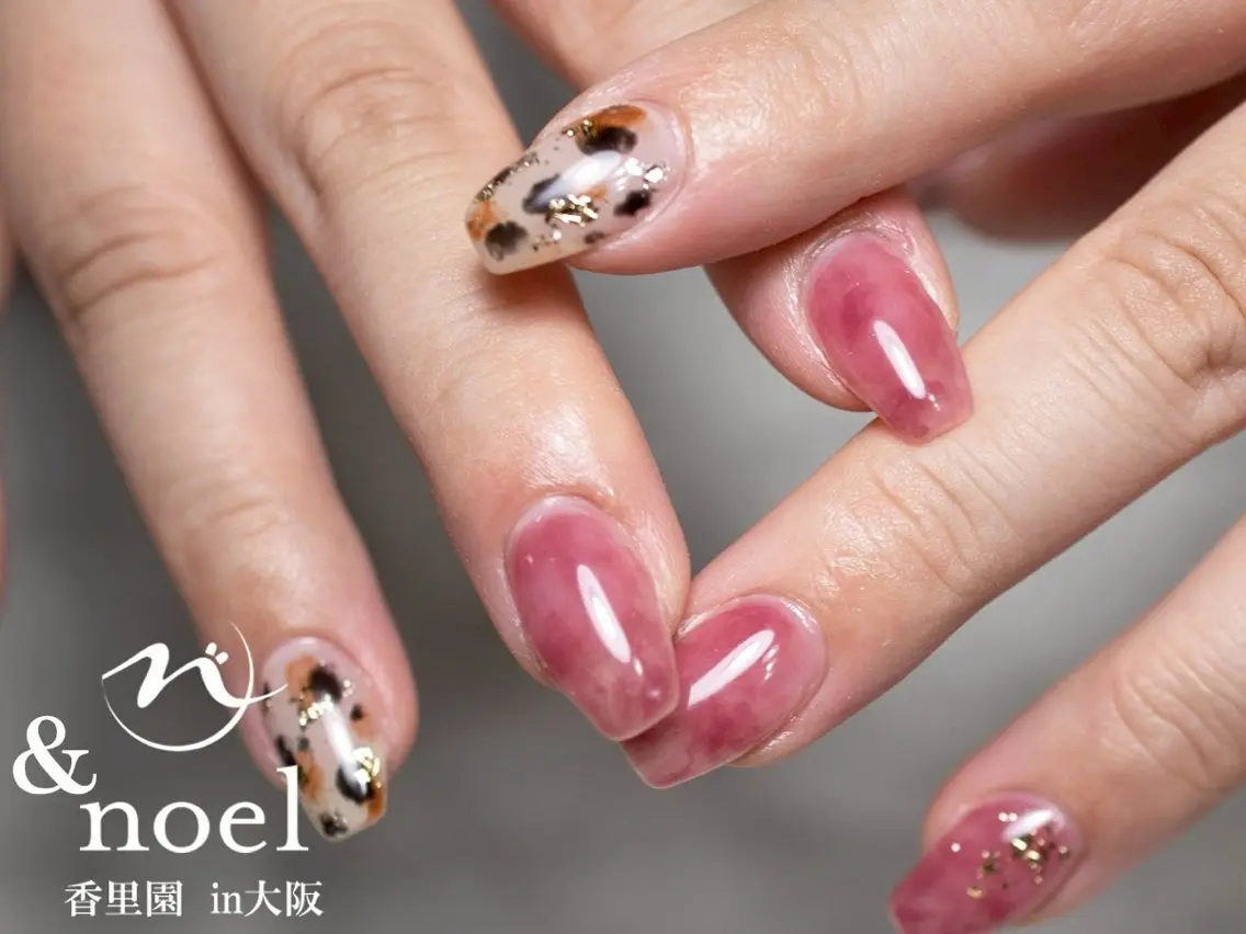ネイル アニマル柄 ニュアンスネイル ワンカラーネイル ハンドネイル Nailsalon &Noelのネイルデザイン