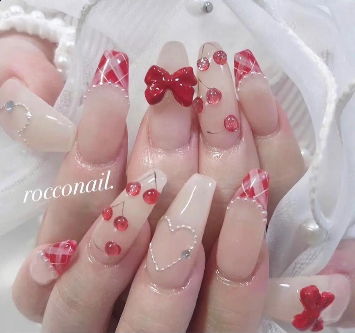 ネイル グラデーション ラメ(グリッター) マグネットネイル ミラーネイル ニュアンスネイル ハンドネイル Lumi de nailsのネイルデザイン