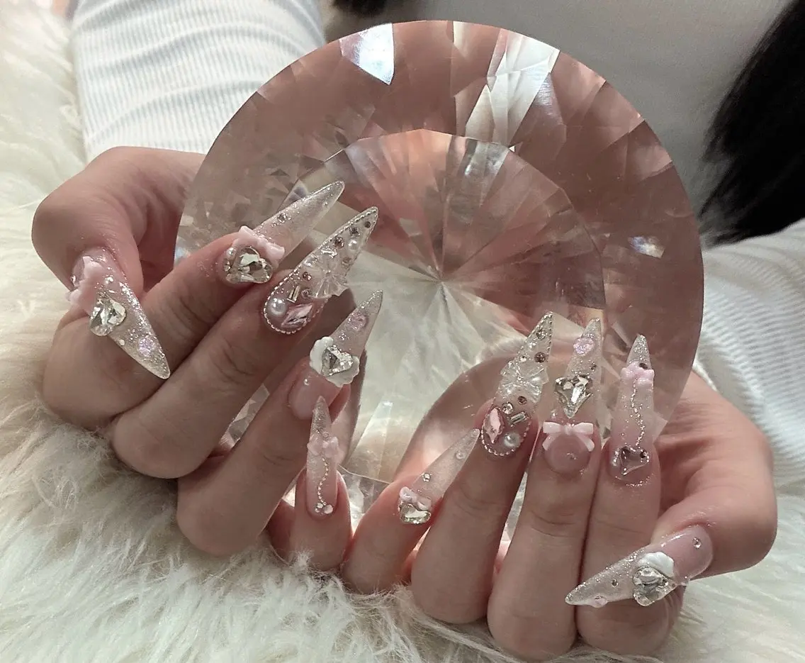 ネイル ハンドネイル LoaChaton kaeのネイルデザイン