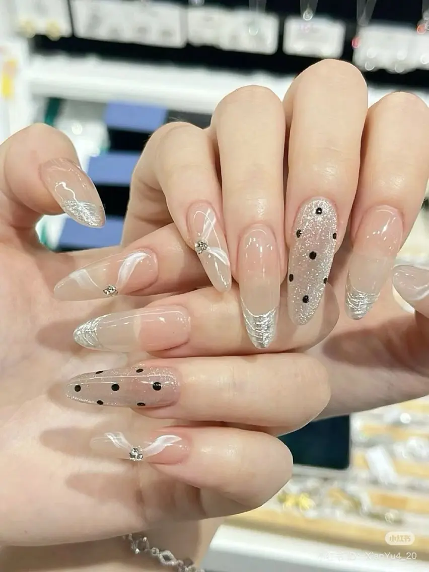 ネイル 韓国ネイル マグネットネイル 持ち込み ハンドネイル Dyo Nail_Royalのネイルデザイン