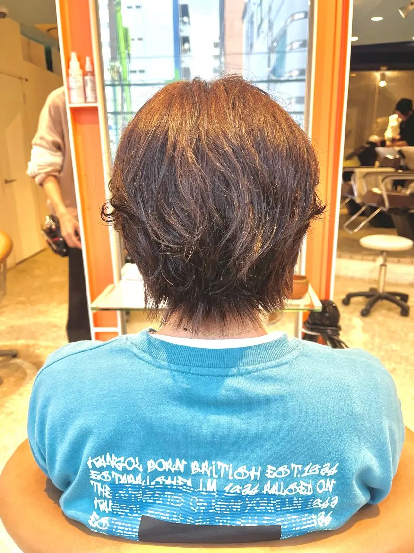 ショート カラー ヘアカラー うしだ かおるのヘアスタイル