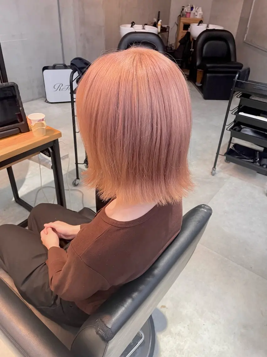 カラー ベージュカラー ピンクカラー ピンクベージュ ヘアカラー HAYATA/透明感 /派手髪/ケアブリのヘアスタイル