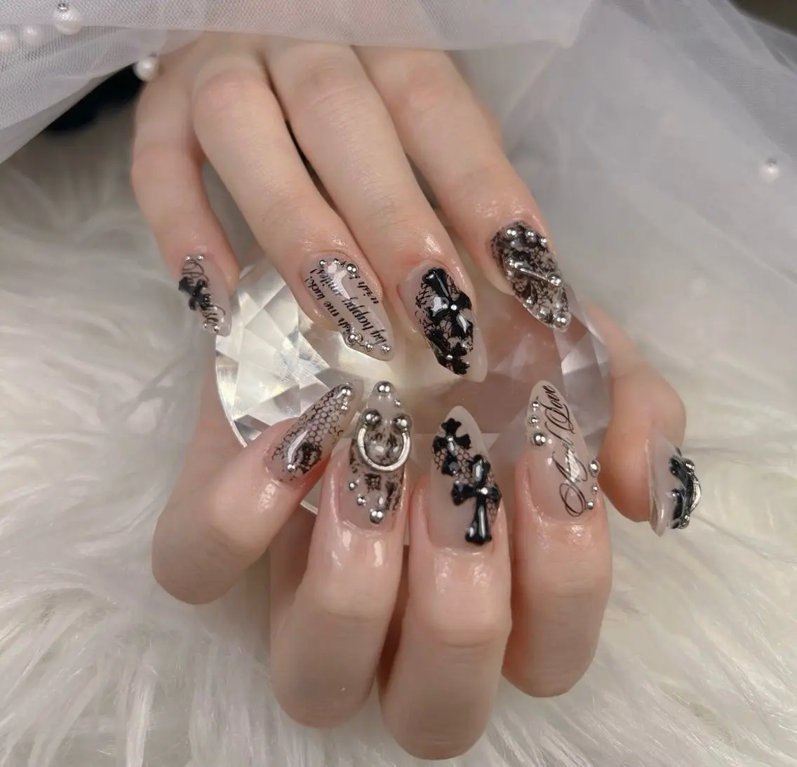 ネイル アートネイル オーロラネイル チークネイル 長さ出し フットネイル Miya _nailのネイルデザイン