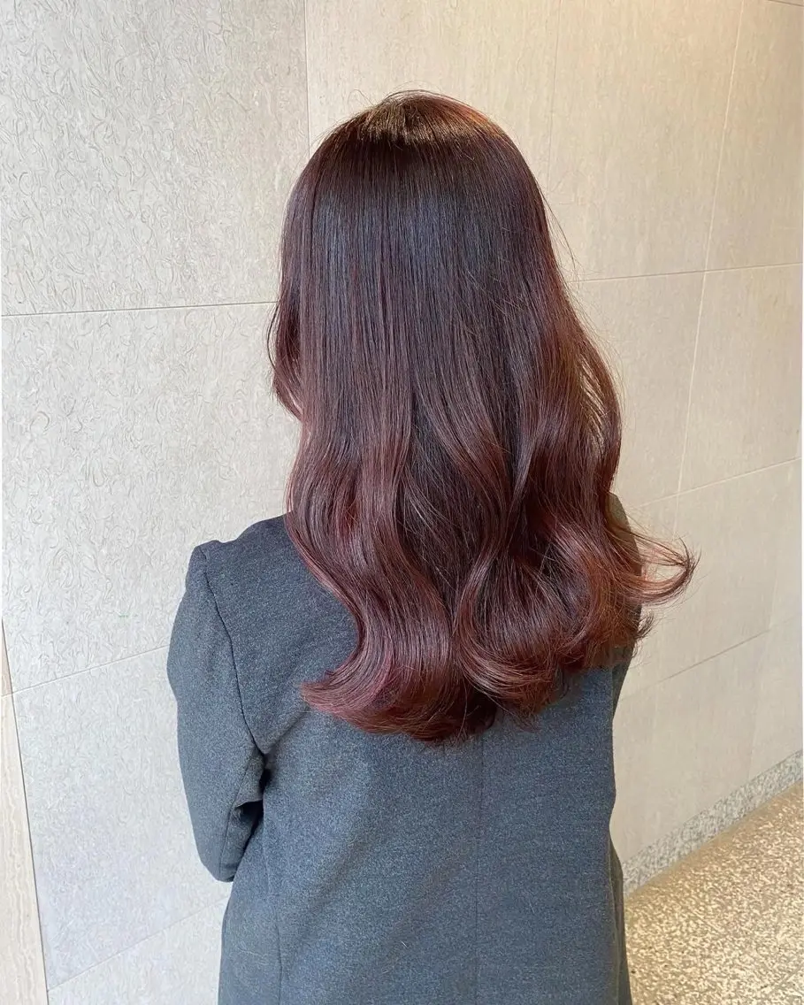 ロング カラー 相澤 乙羽のヘアスタイル