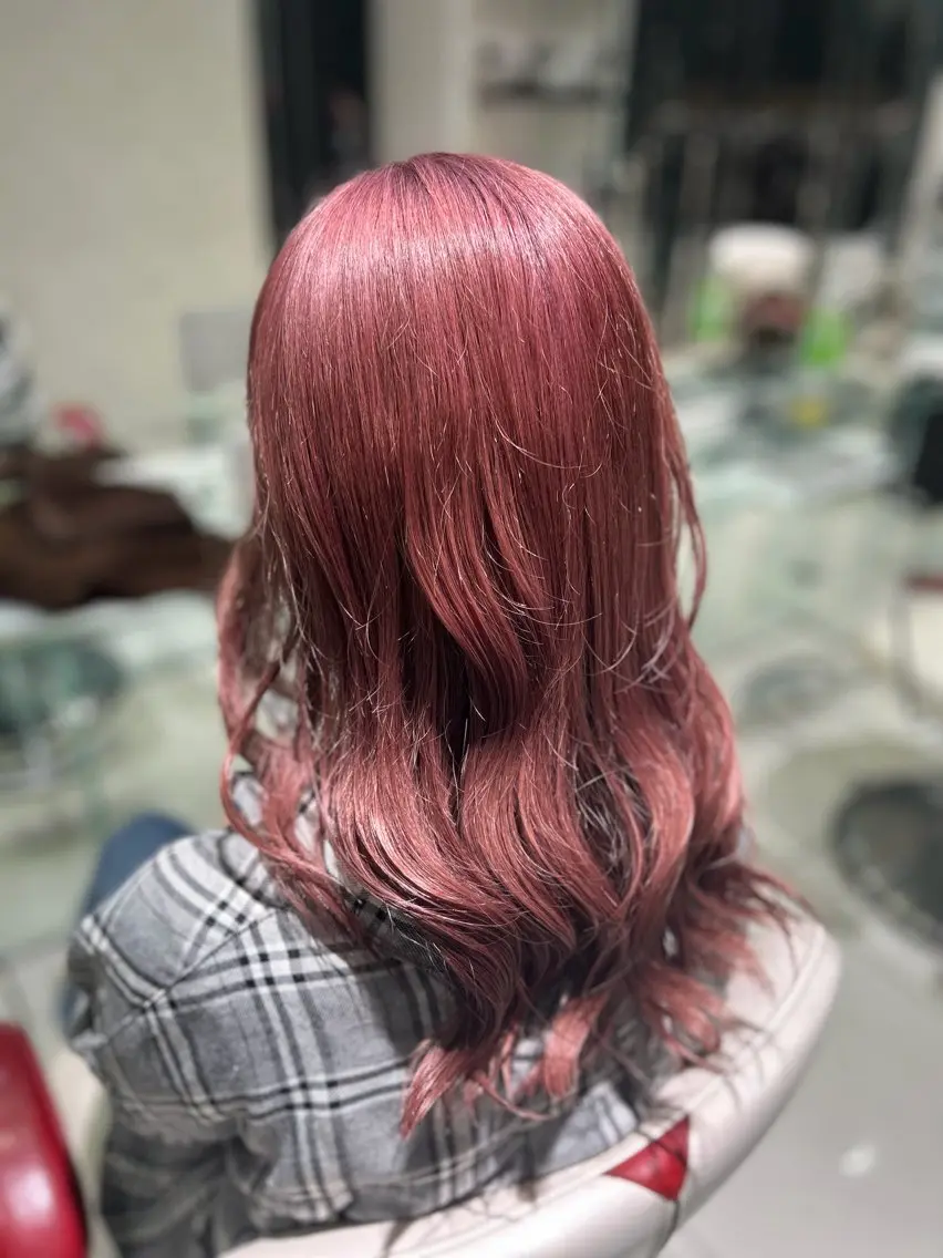 ロング カラー ヘアアレンジ ピンクカラー 松尾 彩美華のヘアスタイル