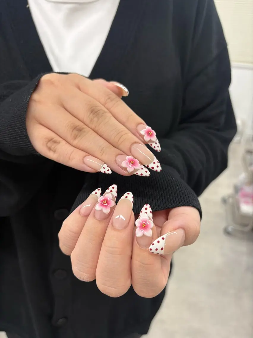 ネイル ハンドネイル yuria 🎀海外ネイル🌺のネイルデザイン