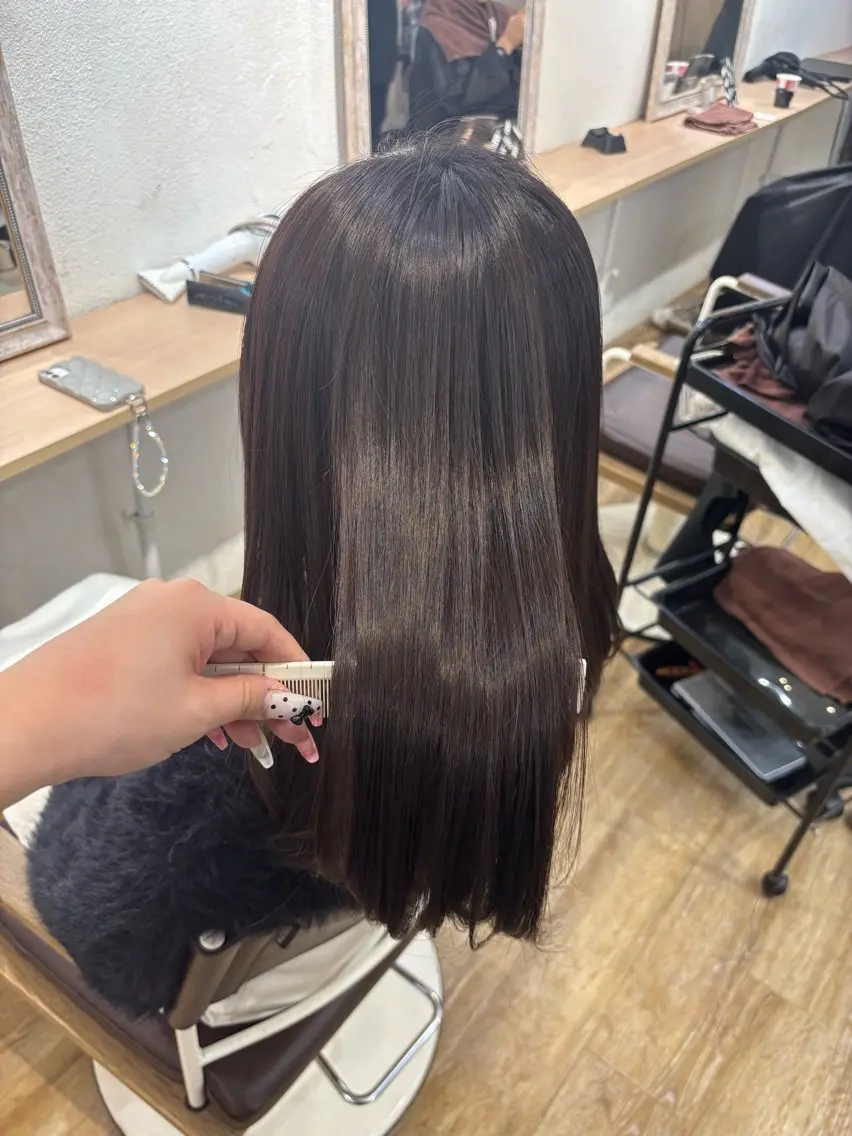 ロング カラー ブリーチ 透明感カラー ブリーチなしカラー くびれヘア 顔周りカット カット ヘアカラー トリートメント ヘッドスパ ヘアセット ️韓国ヘア/レイヤー カット❤️Yūkaのヘアスタイル