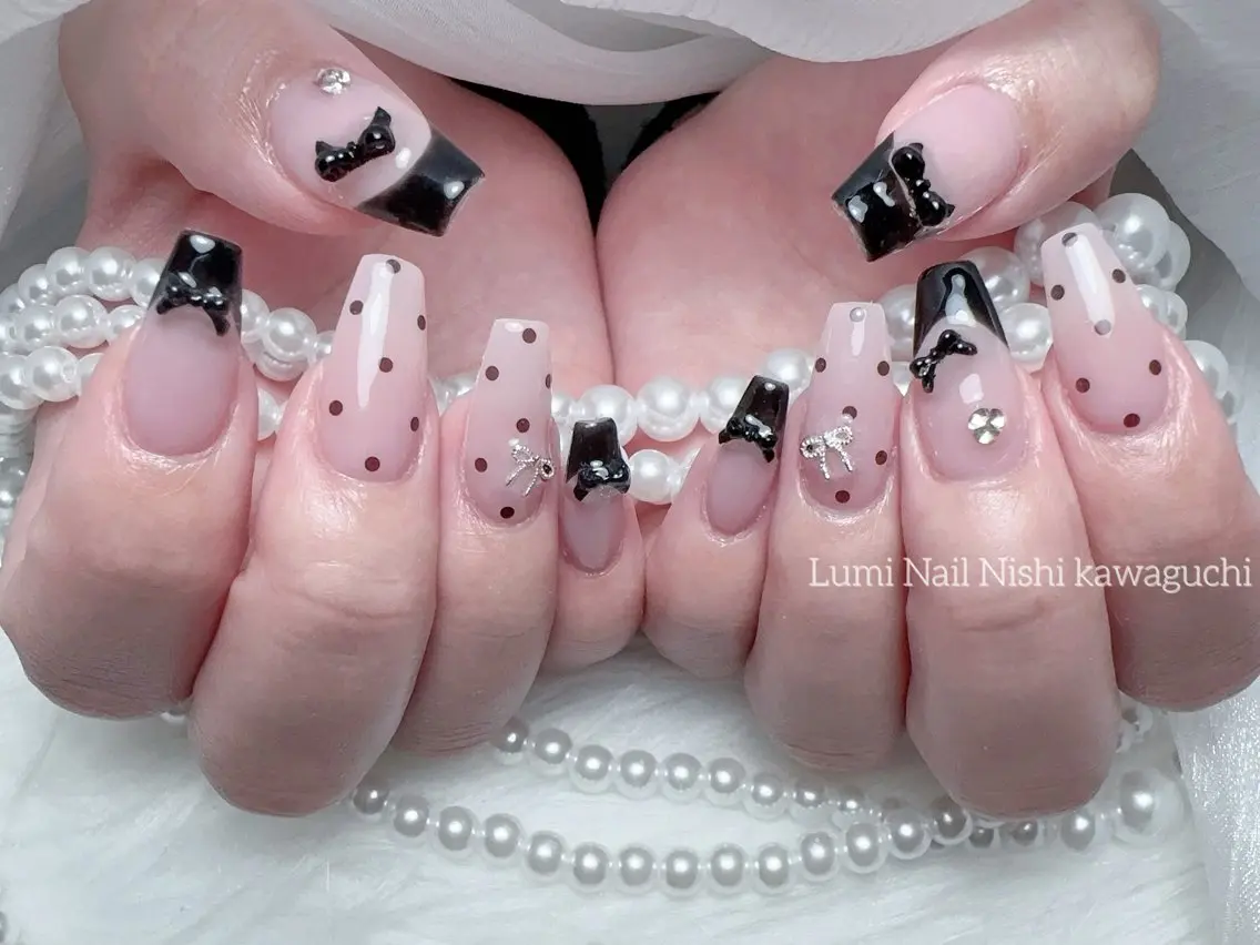 ネイル フットネイル ジェルネイル キラキラネイル オフィスネイル ピンク Lumi Nail Salonのネイルデザイン