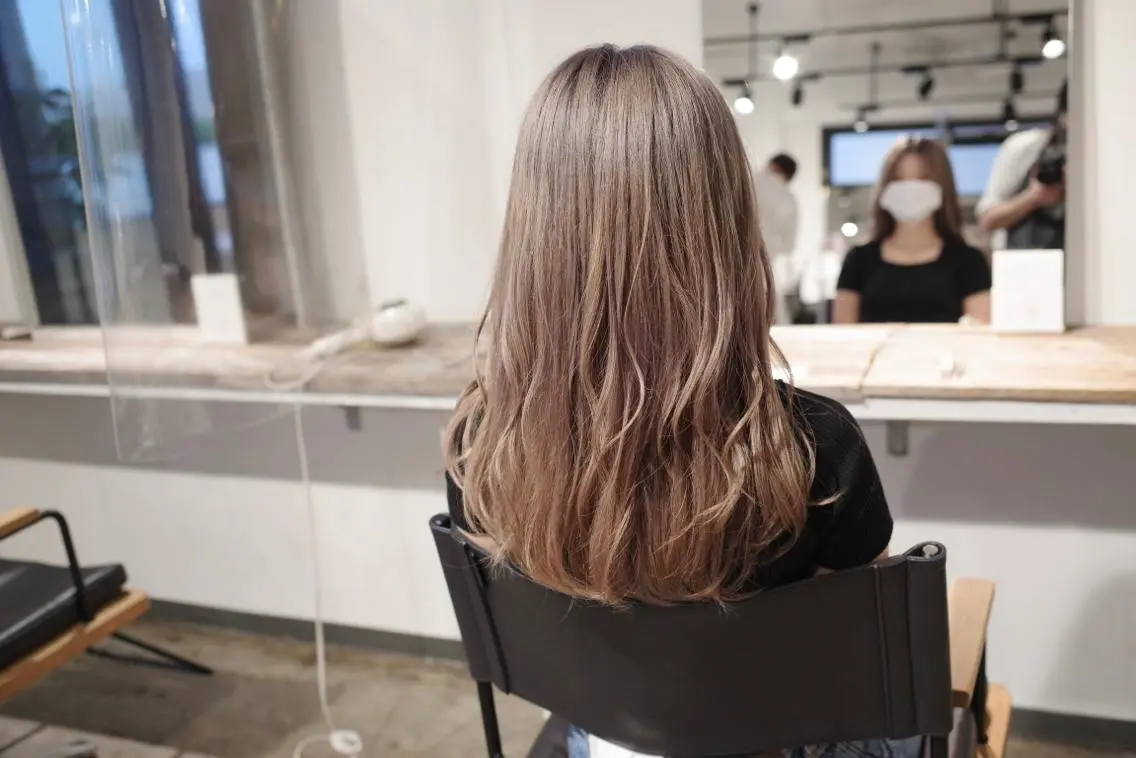 ロング ヘアカラー トリートメント ✅ケアブリーチ✅ トヨオカ ノブヒデのヘアスタイル