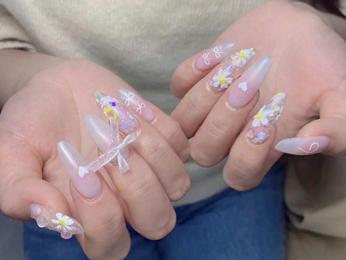 ネイル アートネイル クリアネイル フラッシュネイル フットネイル フレンチネイル ハンドネイル UM Nail Salonのネイルデザイン