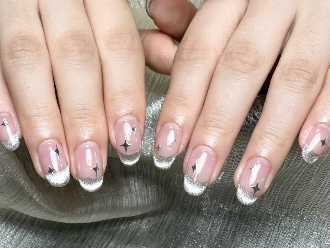 ネイル フレンチネイル マグネットネイル マグネットフレンチ ハンドネイル ハンドケア 💕Dreamy KIYO💕のネイルデザイン