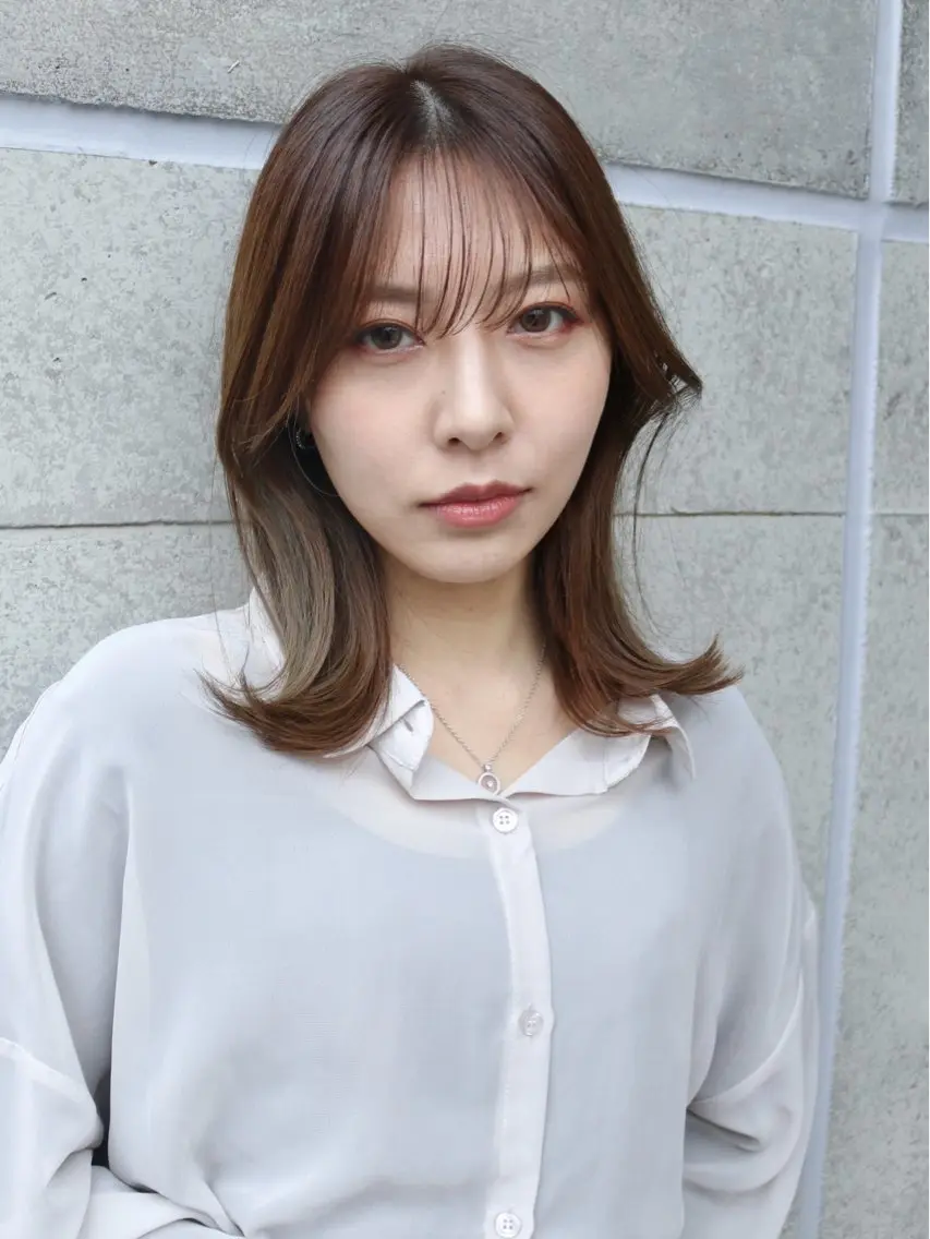 セミロング 統括ディレクター kuriのヘアスタイル