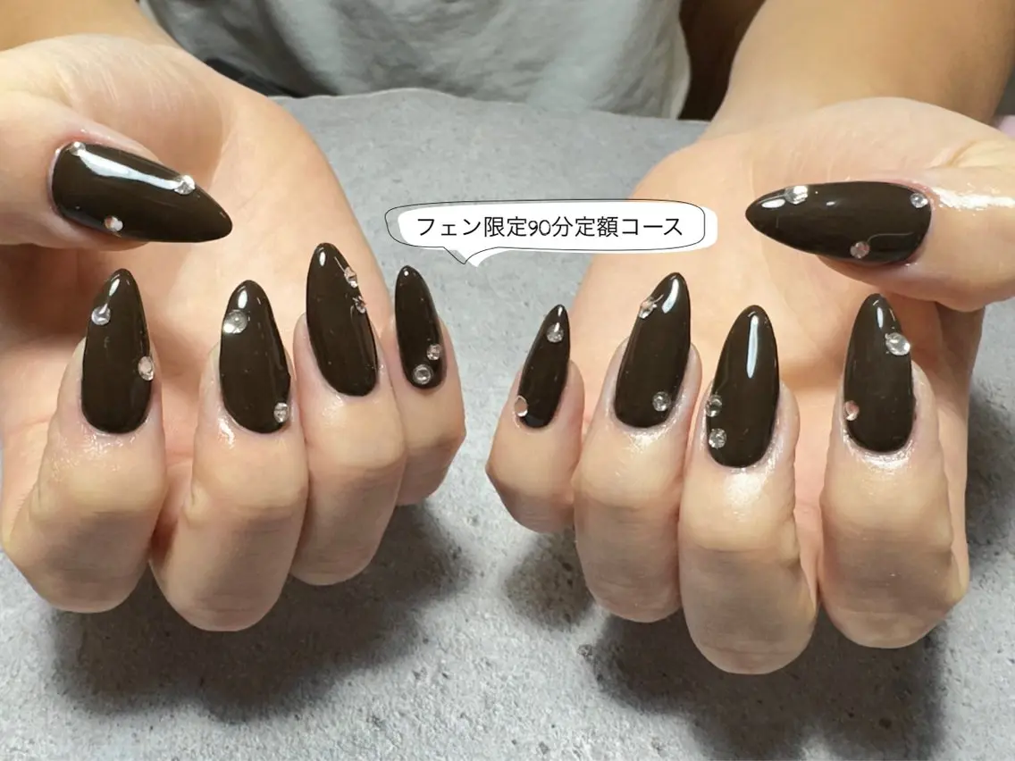 ネイル ハンドネイル 7LOOKS フェンのネイルデザイン