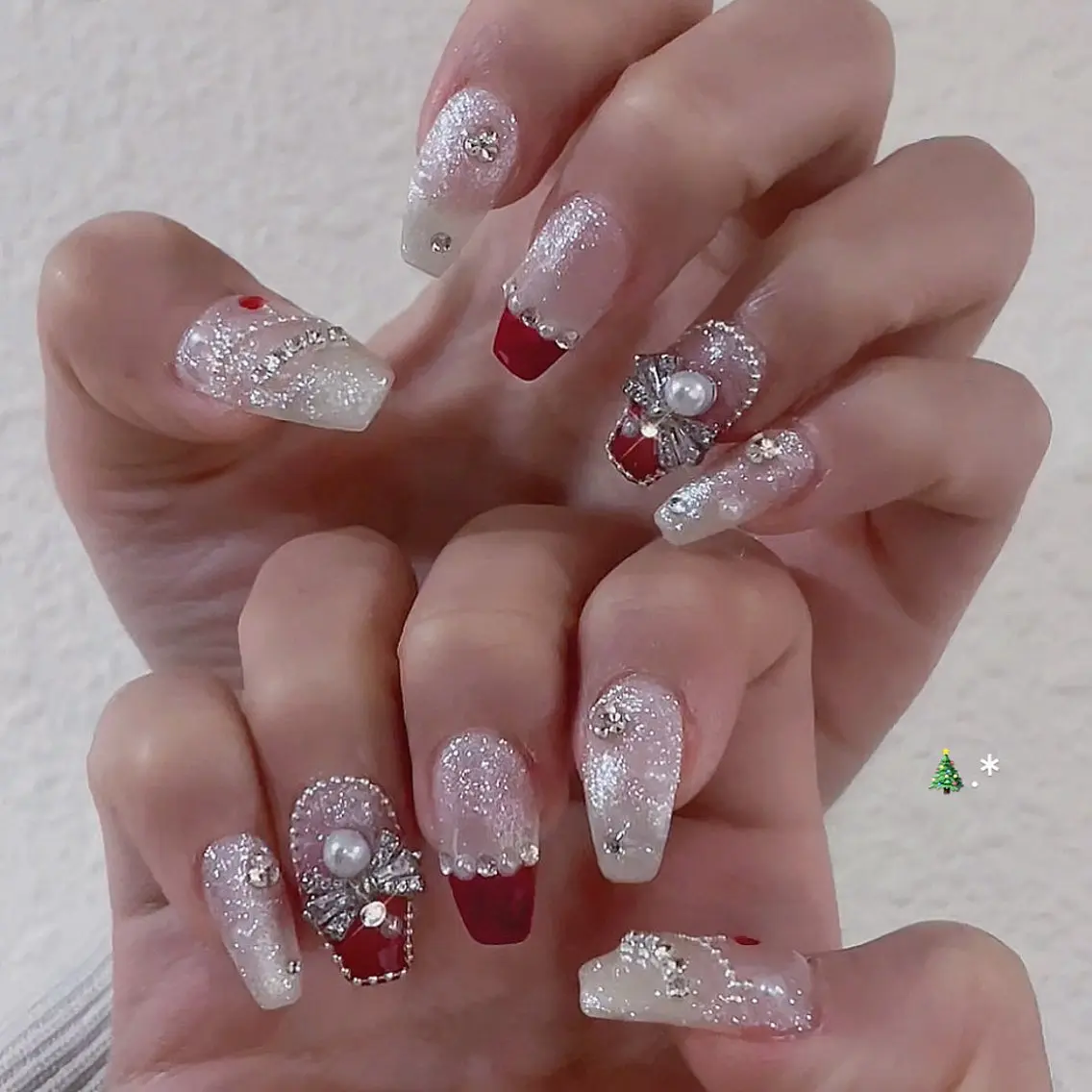 ネイル ハンドネイル MINAMI໒꒱ Y2K、韓国ガーリーのネイルデザイン
