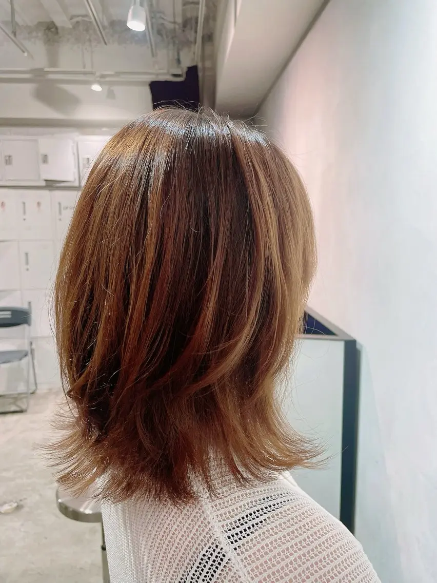 ミディアム くびれヘア レイヤーカット カット mitchy モデル様募集中♪のヘアスタイル