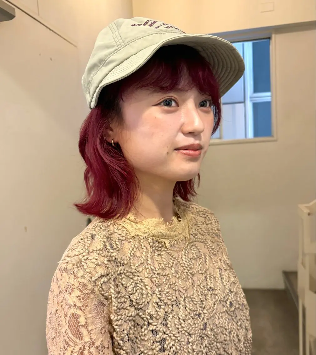 ミディアム カラー ブリーチ レッドカラー ヘアカラー トリートメント やまもと さえのヘアスタイル