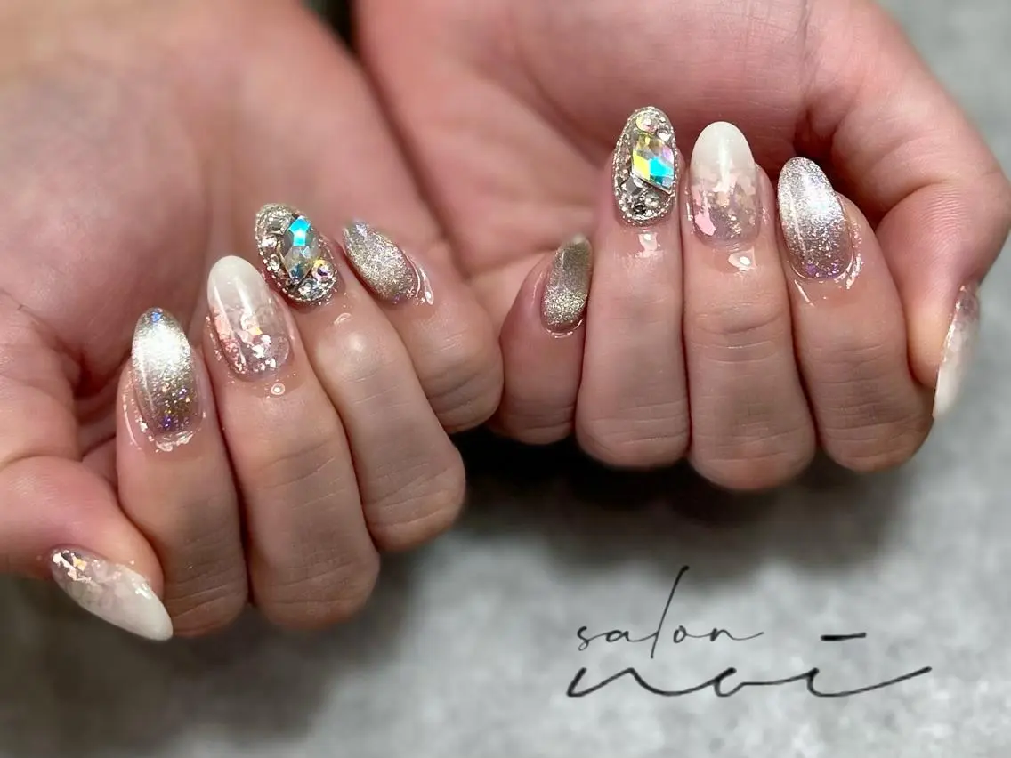 ネイル キラキラネイル ハンドネイル salon noiのネイルデザイン