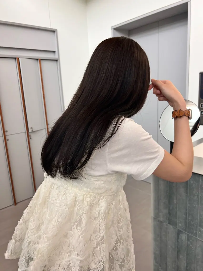 ロング カラー 顔まわりカット/透け カラー/Memi🎀のヘアスタイル