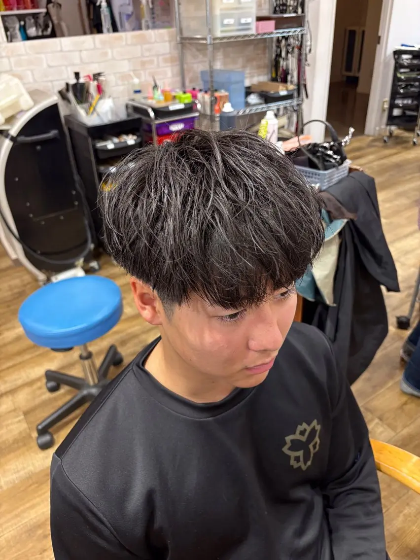 ミディアム パーマ メンズ ミディアムパーマ マッシュ メンズパーマ カット 鶴田 将清のヘアスタイル