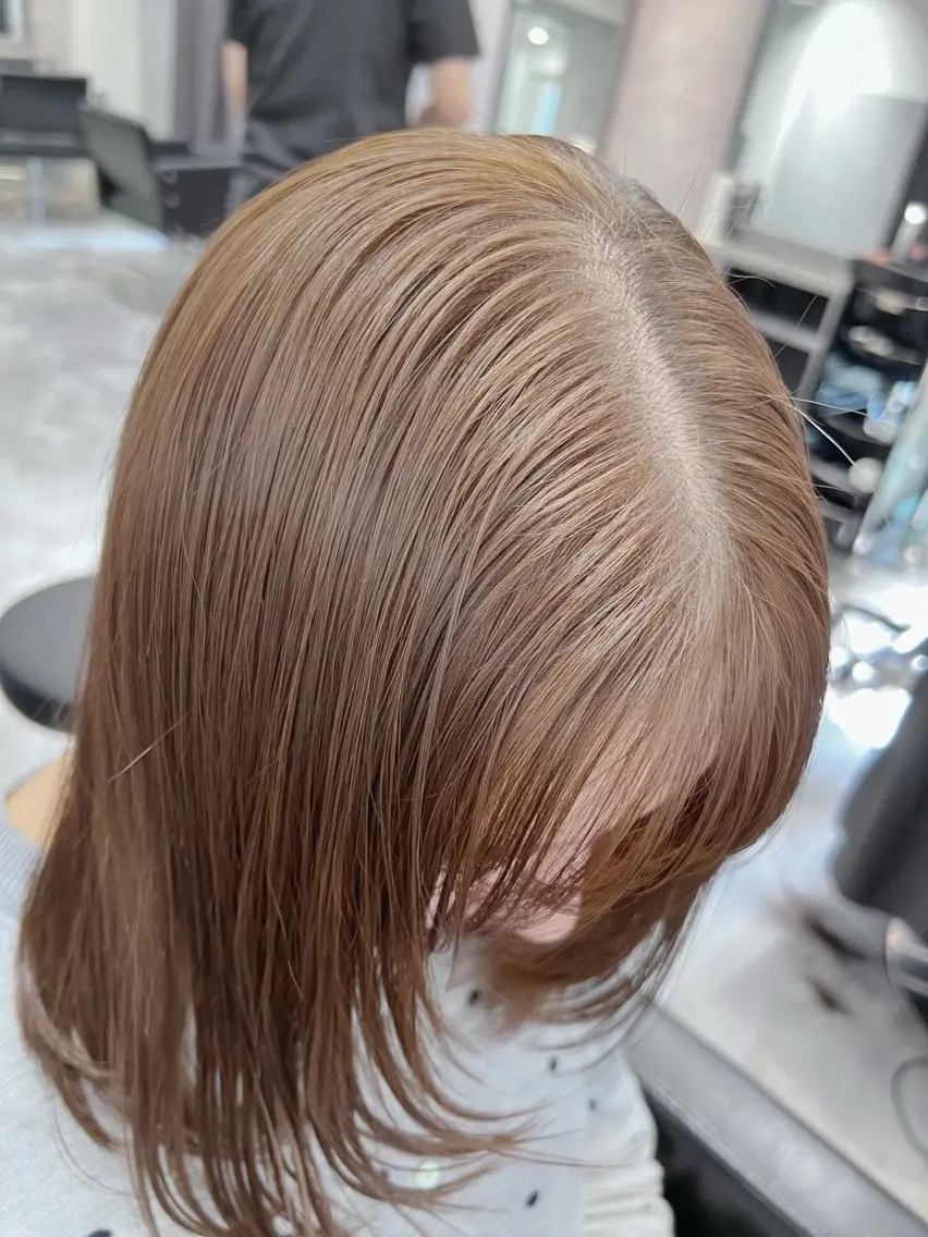 ミディアム カラー 黒髪 ブリーチ 透明感カラー 顔周りカット レイヤーカット 透明感/レイヤー 🇰🇷tomonaのヘアスタイル