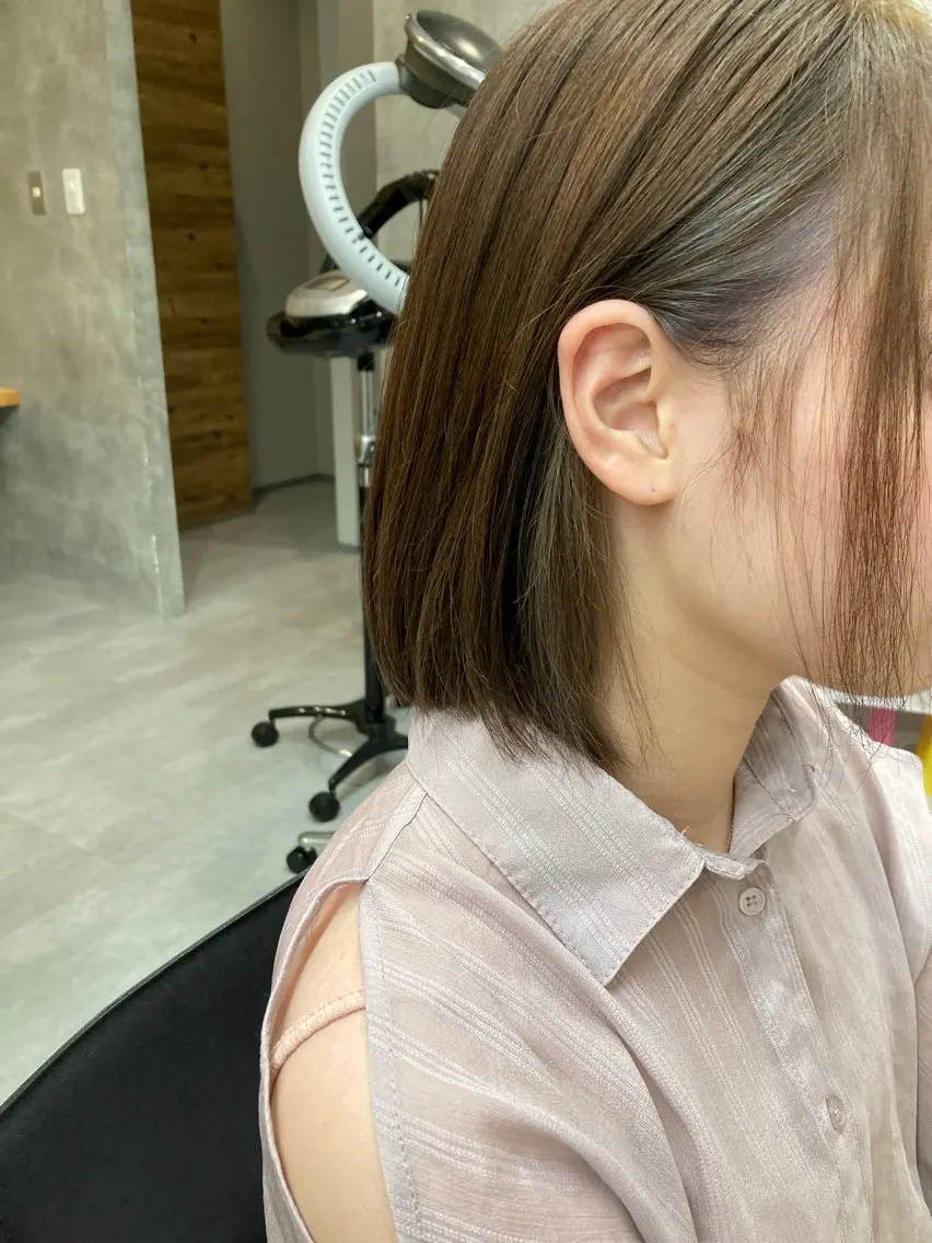 カラー ベージュカラー ブリーチ インナーカラー 樋口 江理香のヘアスタイル