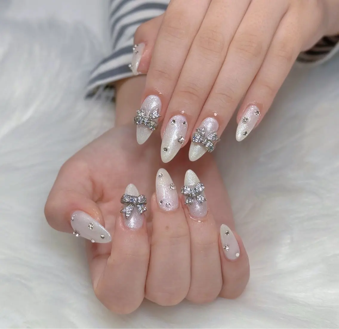 ネイル アートネイル オーロラネイル ジェルネイル 韓国ネイル ロングネイル ハンドネイル Nichi Nailsのネイルデザイン