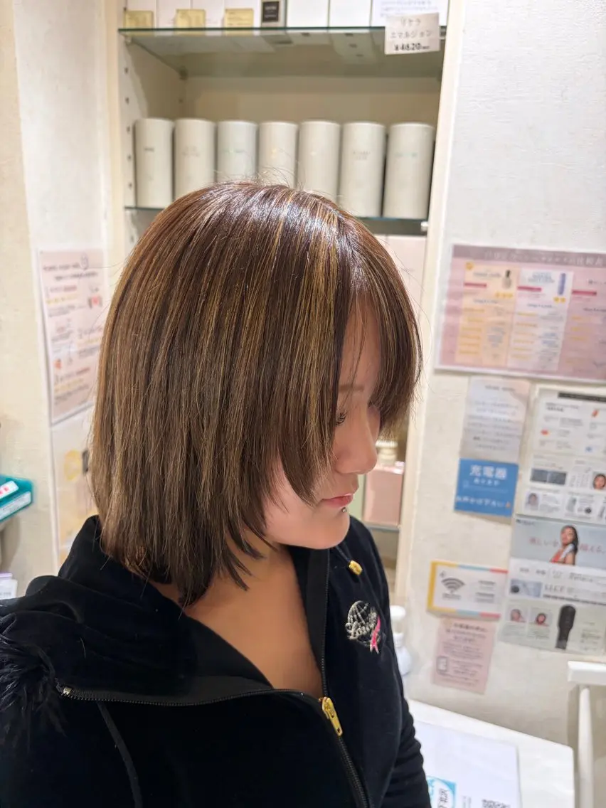 【レディース限定】レイヤーカット➕トリートメントの写真