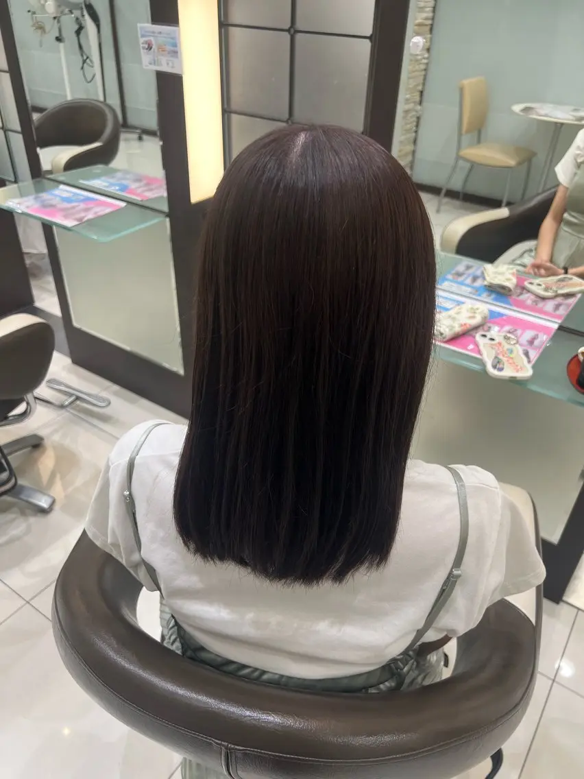 ミディアム カット ヘアカラー ハイトーン/うる艶 カラー Mioのヘアスタイル
