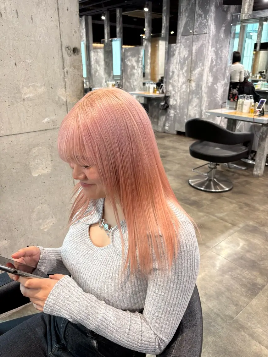 セミロング カラー ヘアカラー ハイトーン 横浜💞ミオのヘアスタイル