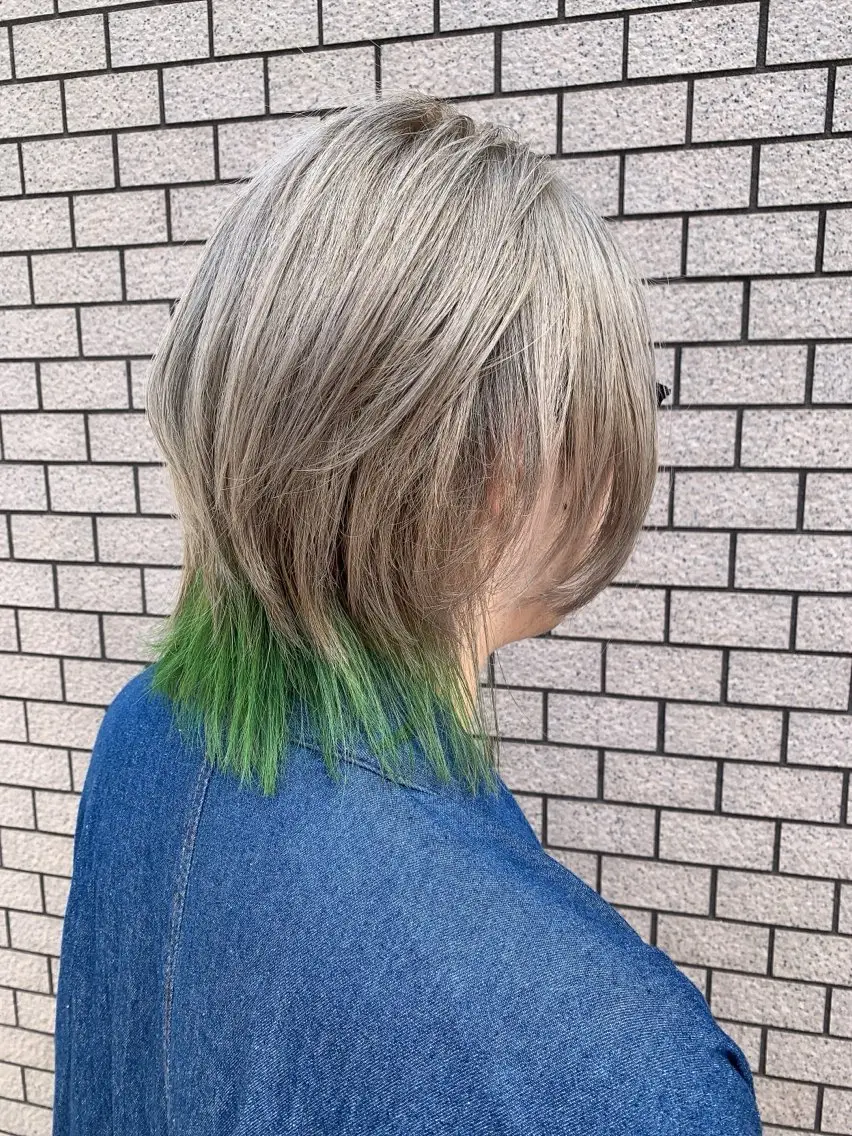 カラー キッズ ハイトーンカラー インナーカラー 汐見 悠佑のヘアスタイル