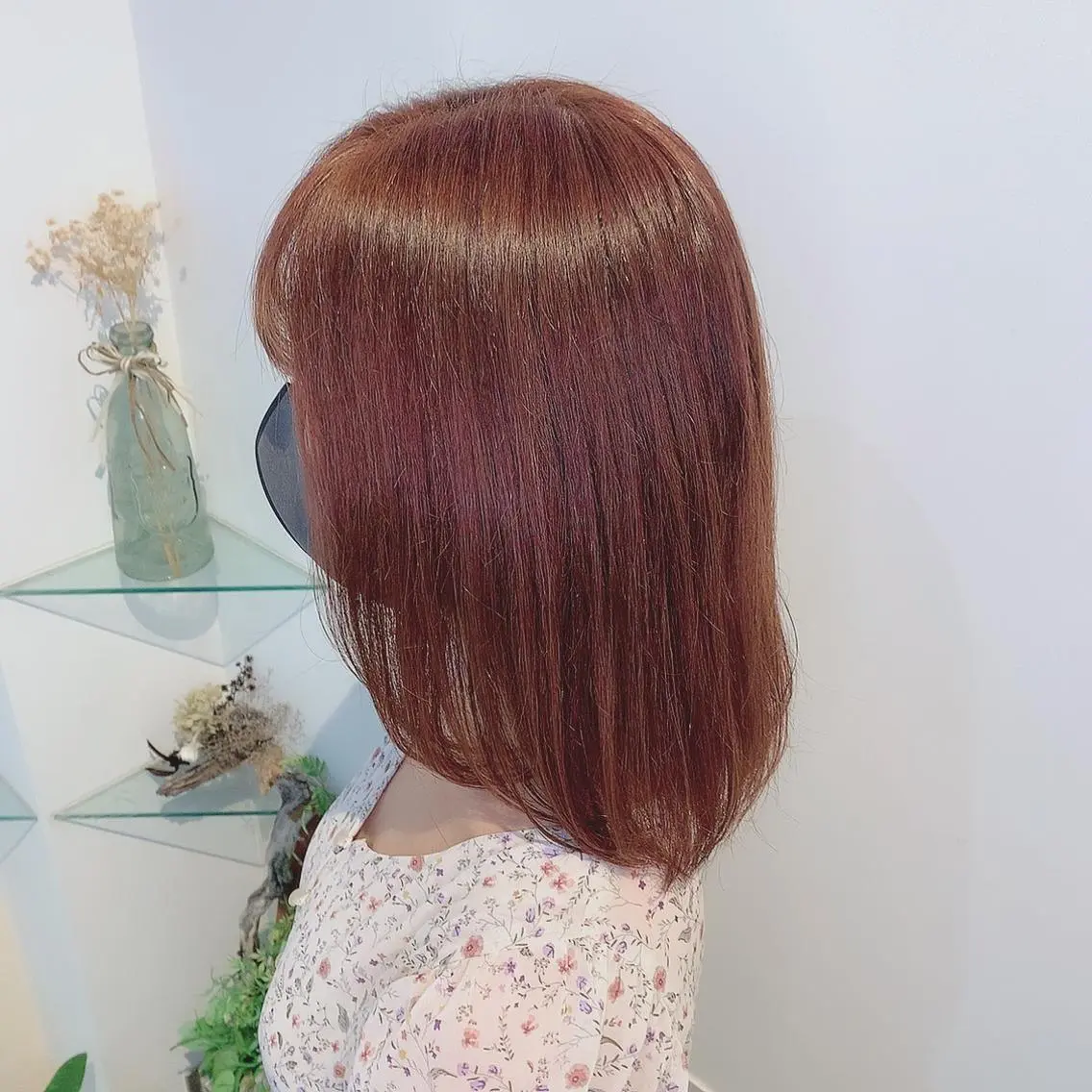 ミディアム カラー イシイ シオリのヘアスタイル