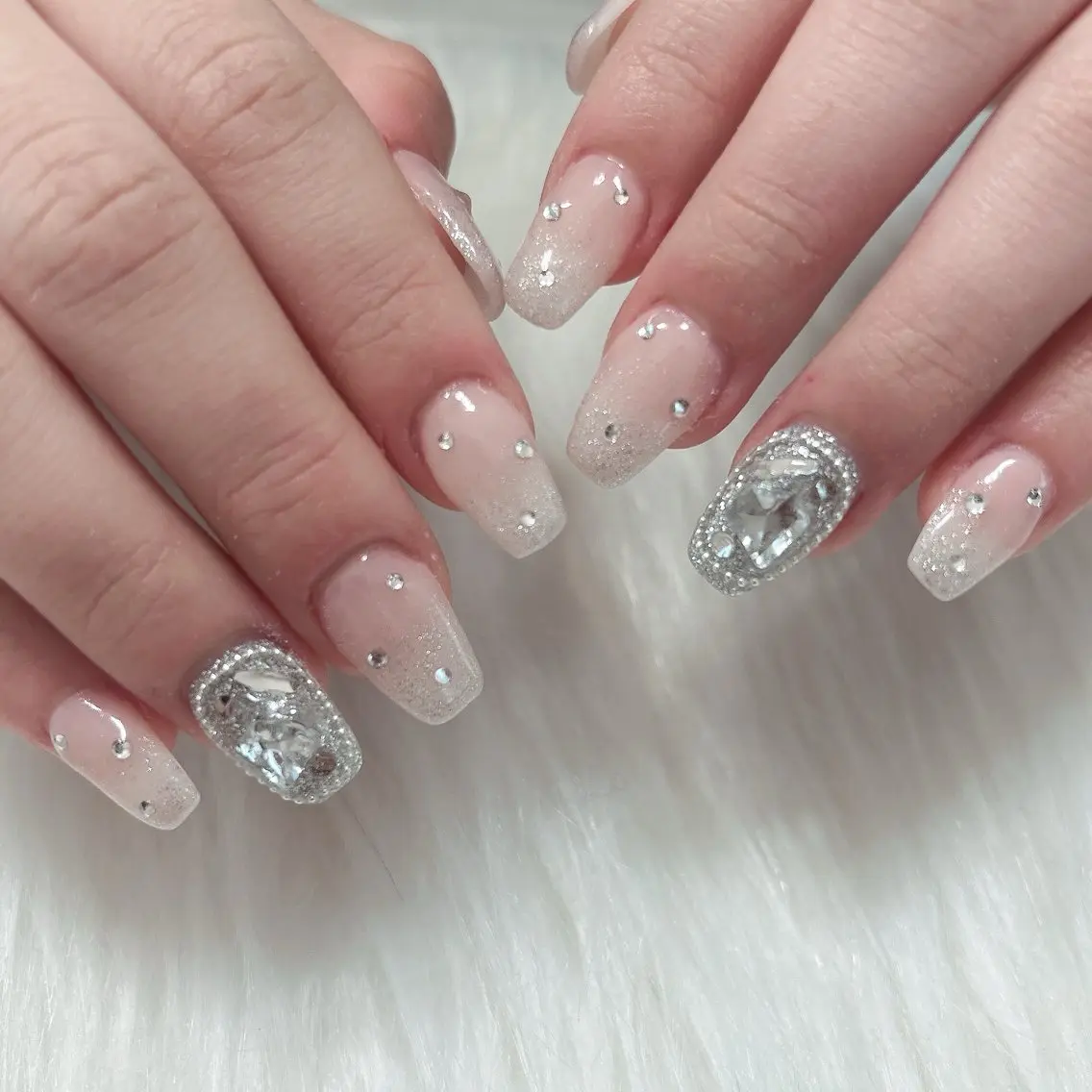 ネイル グラデーション マグネットネイル 持ち込み ハンドネイル フットネイル Adite nailのネイルデザイン