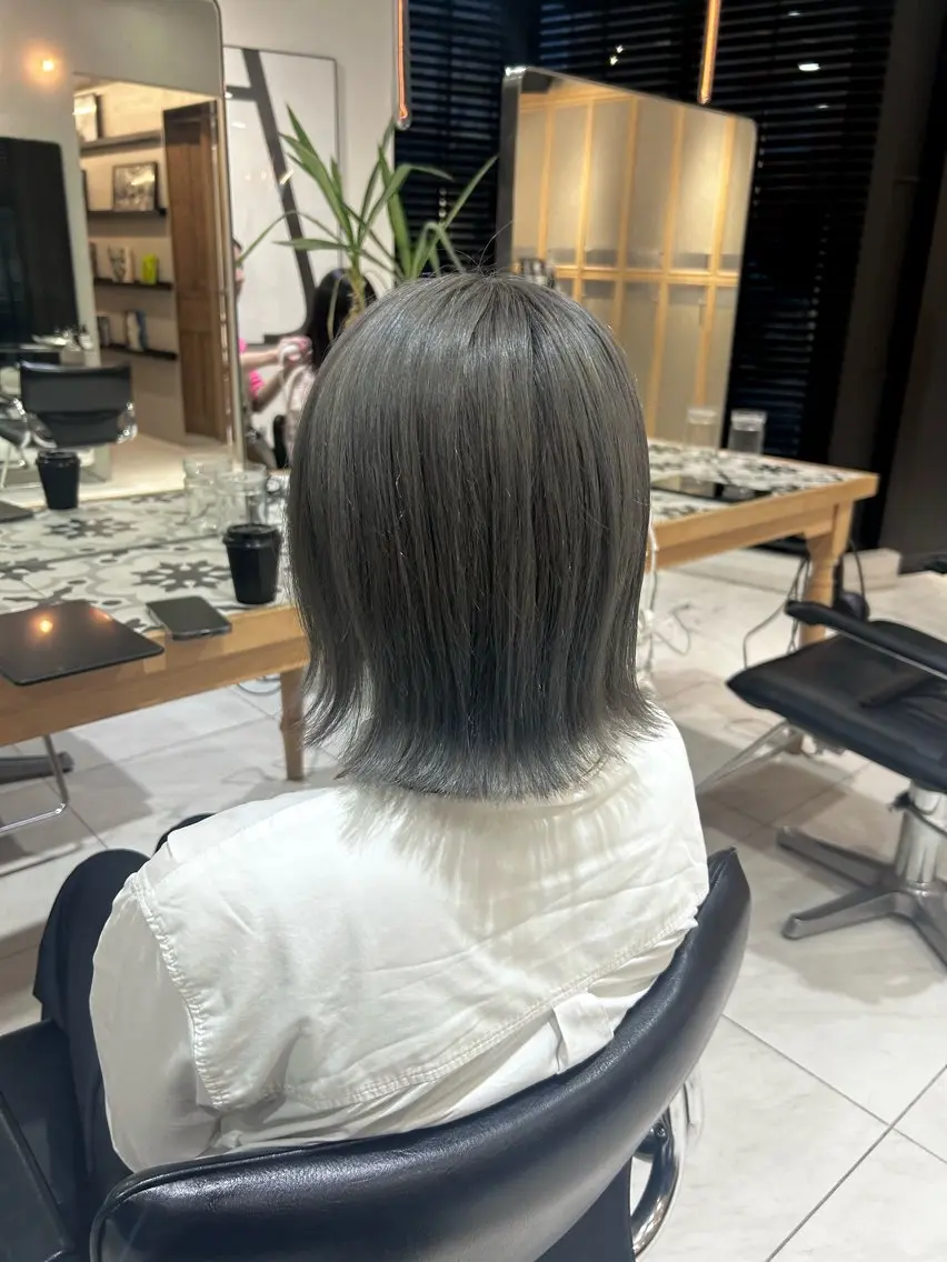 カラー ベージュカラー ホワイトベージュ カット ヘアカラー トリートメント ヘッドスパ ヘアセット miko🪽地毛風/ ハイトーン/レイヤーのヘアスタイル