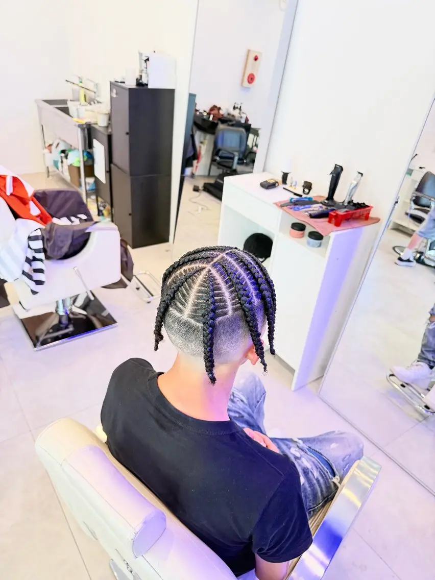 その他 比嘉 志温のヘアスタイル