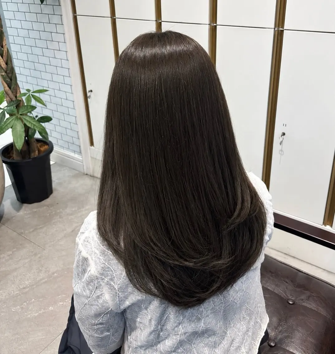 セミロング ヘアカラー 艶髪/透明感カラー 🫧韓国ヘアのヘアスタイル