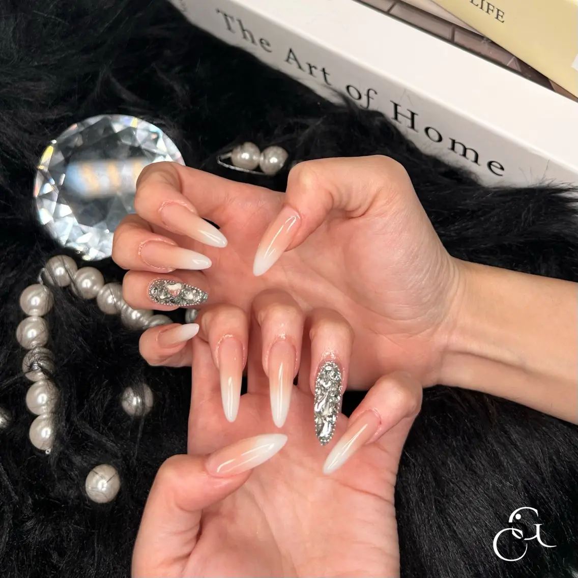 ロング ハンドネイル 美フォルムスカルプ✨ RENAのネイルデザイン