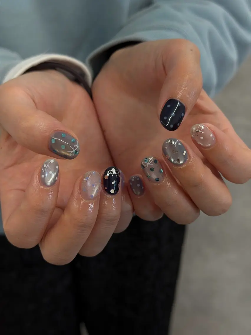 ネイル ドット ジェルネイル キラキラネイル マグネットネイル ニュアンスネイル ハンドネイル ハンドケア Bana_ Nailのネイルデザイン