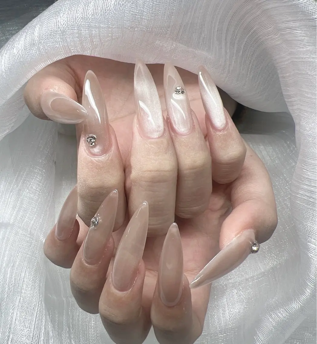 ネイル ハンドネイル Lee Nails チップ長さだし専門店のネイルデザイン