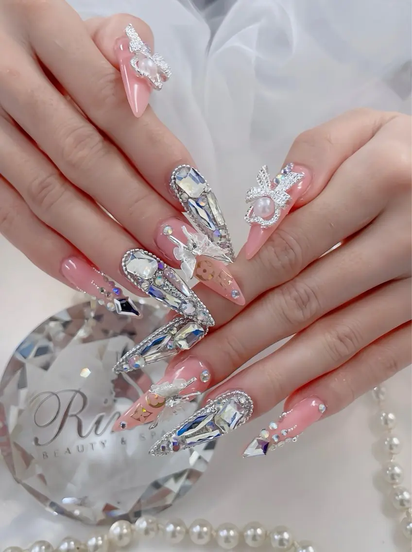 ネイル アートネイル チークネイル ジェルネイル ロングネイル マグネットネイル ハンドネイル Rin Nail 新大久保店のネイルデザイン