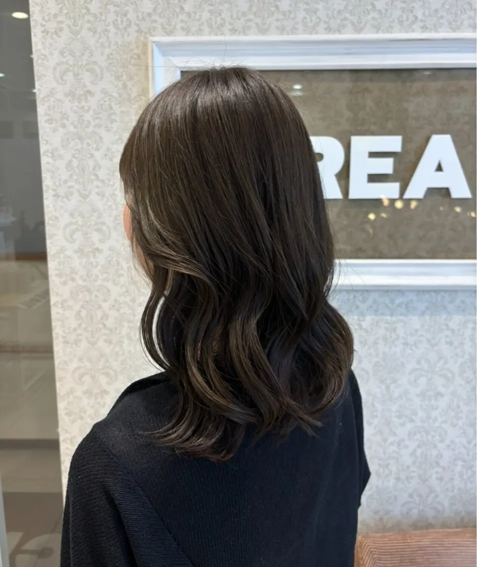 ミディアム ヘアアレンジ ヘアセット ブリーチなしカラー/ 暖色カラー/艶カラーのヘアスタイル