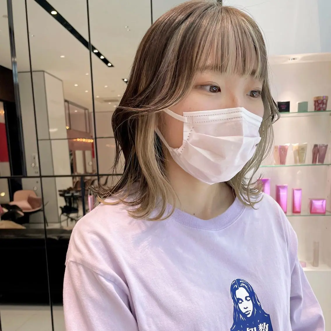 ミディアム カラー ミストバング フェイスフレーミング レイヤーカット 相川 愛実のヘアスタイル