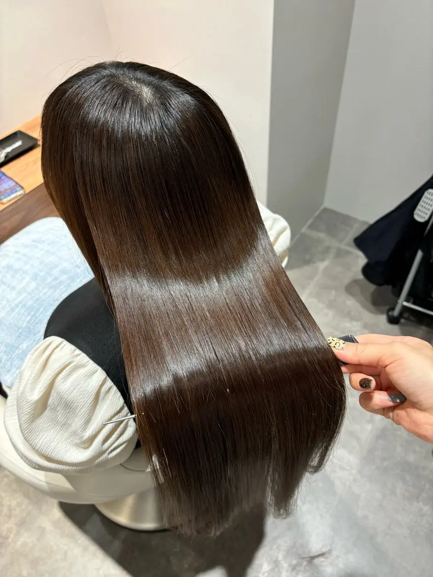 ロング カット 縮毛矯正 トリートメント 美髪ヘア 🤍erikaのヘアスタイル