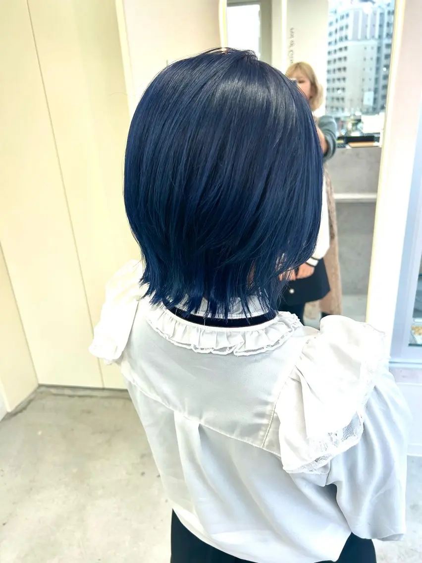 ショート カラー ウルフカット ヘアカラー Gisel みらののヘアスタイル