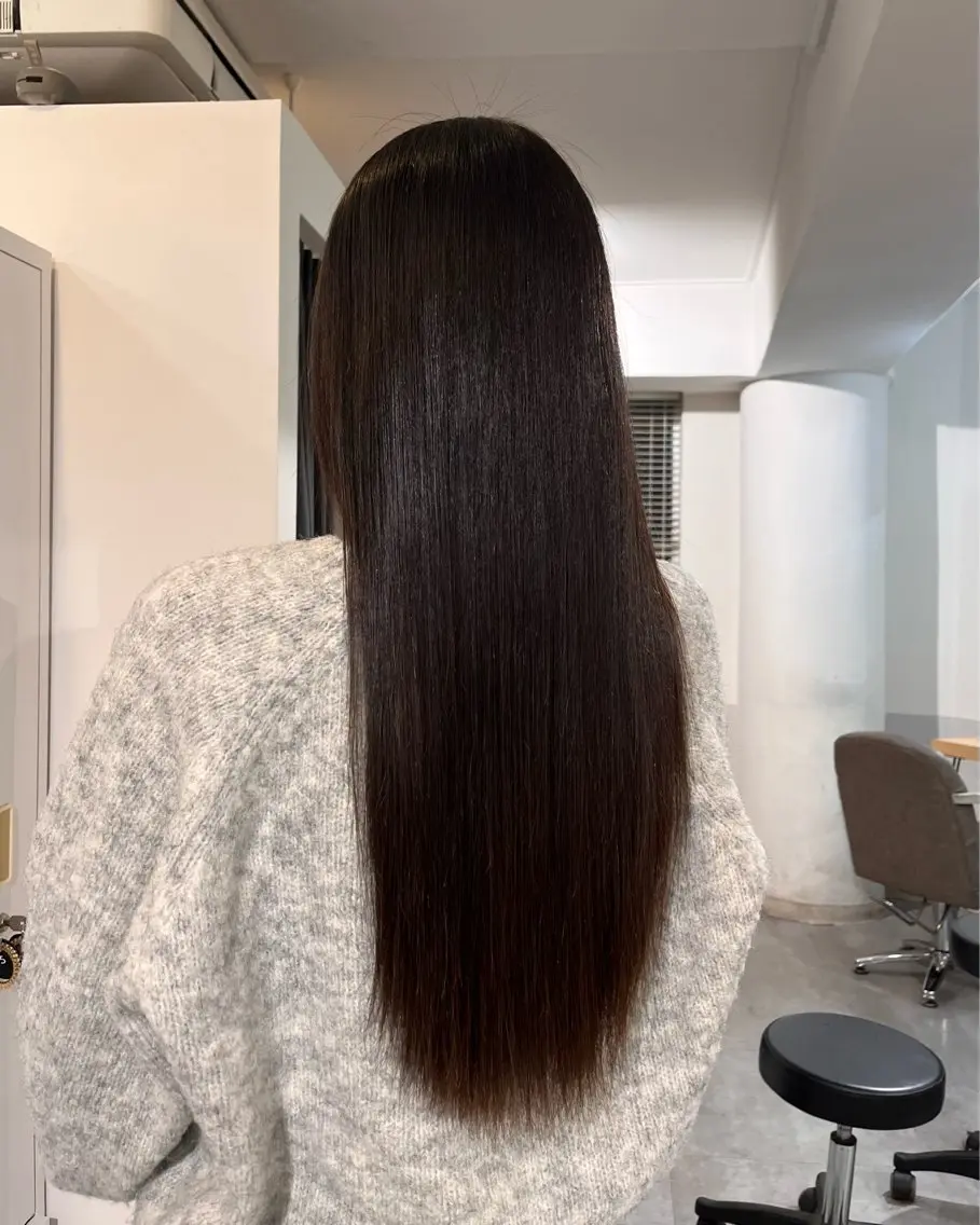 ロング ボブ 顔まわりレイヤー レイヤーカット 似合わせカット ウルフカット 縮毛矯正 sayuri /大阪・心斎橋美容師のヘアスタイル