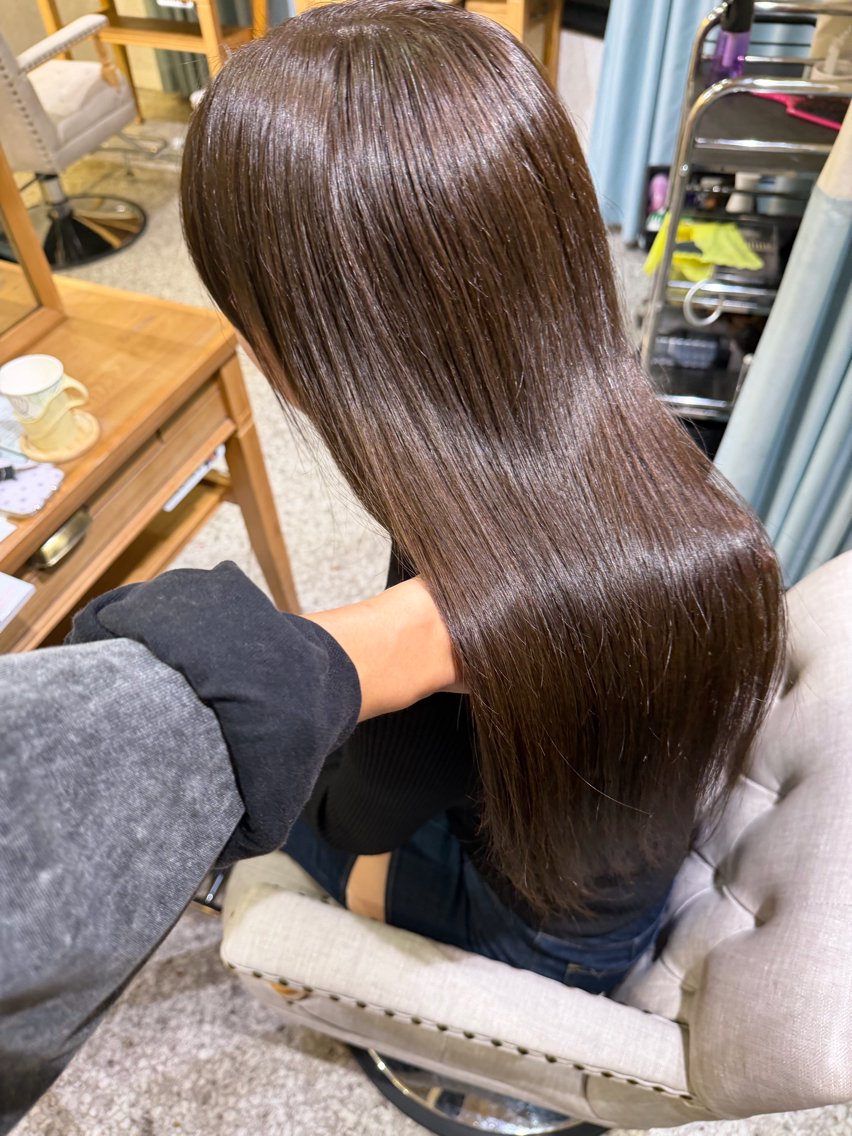 ロング カット ヘアカラー 吉良祐樹 艶カラー/縮毛矯正のヘアスタイル