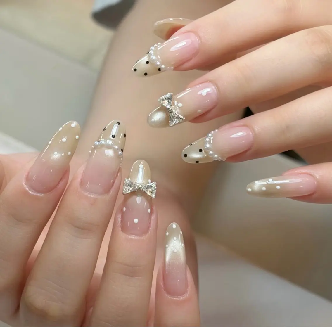 ネイル アートネイル ジェルネイル 韓国ネイル ニュアンスネイル シンプルネイル ハンドネイル ハンドケア Anna Melia Nailのネイルデザイン